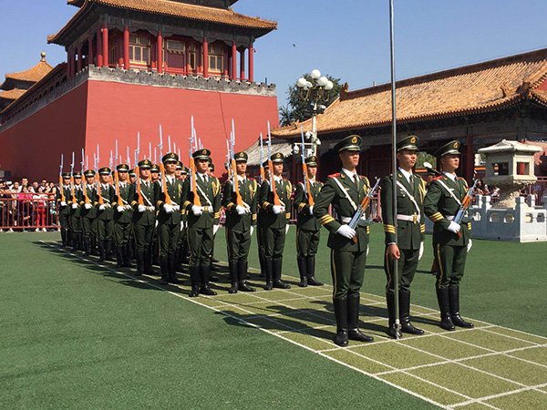 阿扎伦卡连续七场比赛得分超过大胜，中国队挑战极限！